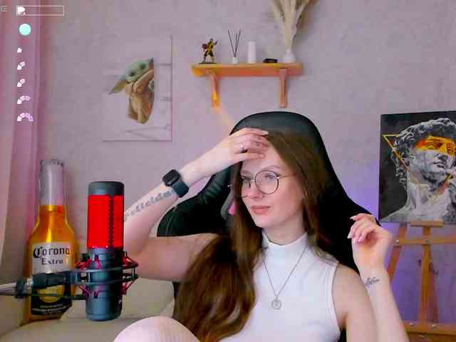 KiraRumGirl webcam