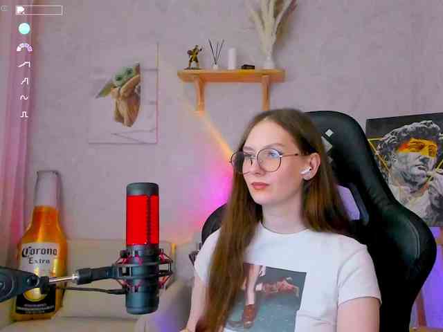 KiraRumGirl webcam
