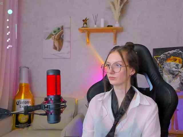 KiraRumGirl webcam
