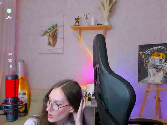 KiraRumGirl webcam