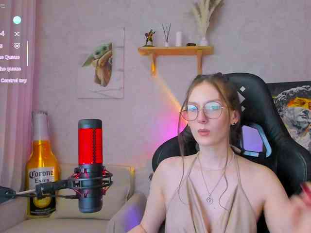 KiraRumGirl webcam