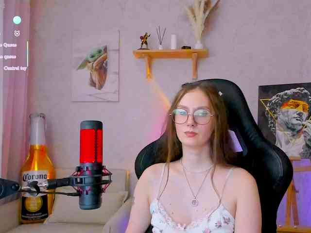 KiraRumGirl webcam