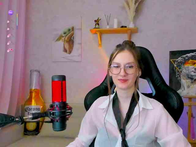 KiraRumGirl webcam