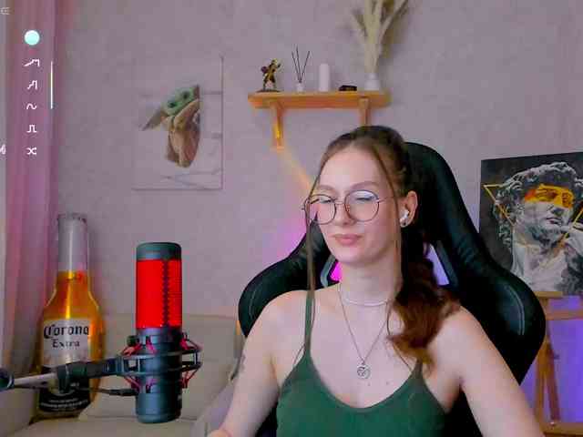 KiraRumGirl webcam