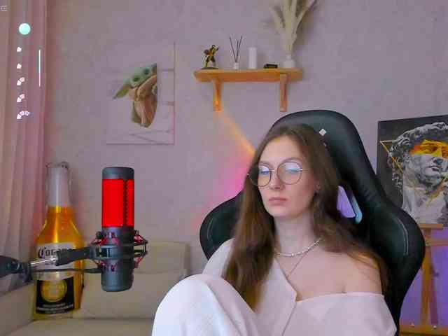 KiraRumGirl webcam