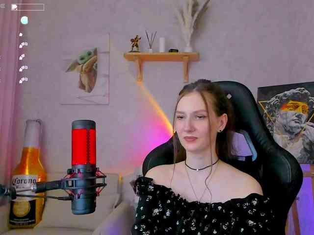 KiraRumGirl webcam