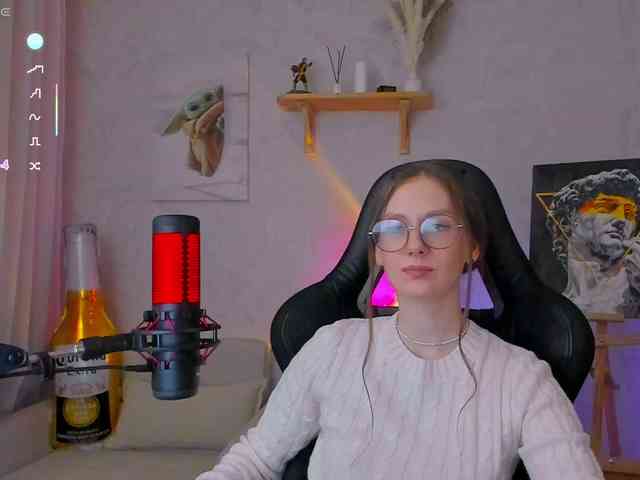 KiraRumGirl webcam
