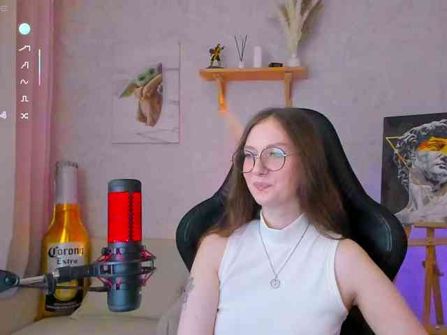 KiraRumGirl webcam