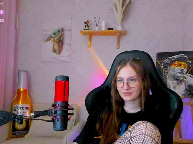 KiraRumGirl webcam