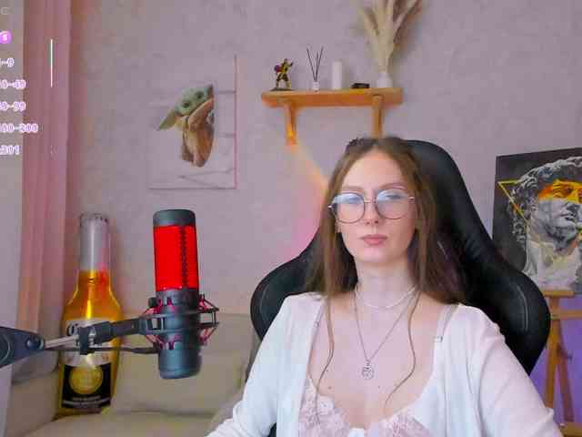 KiraRumGirl webcam