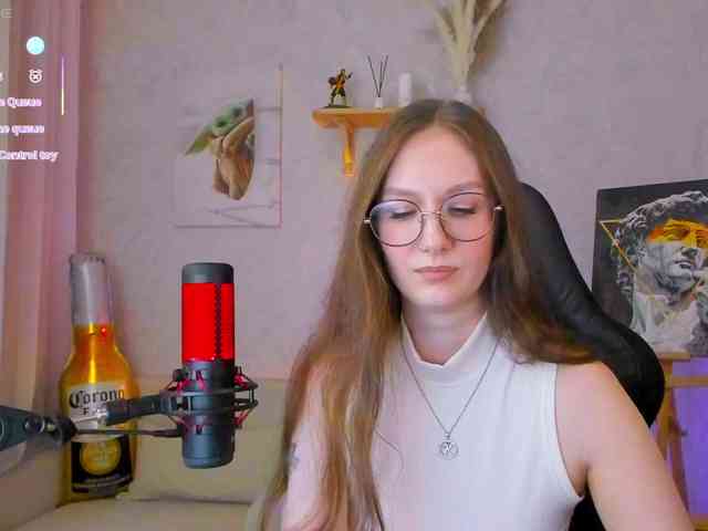 KiraRumGirl webcam