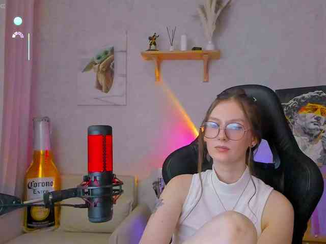 KiraRumGirl webcam