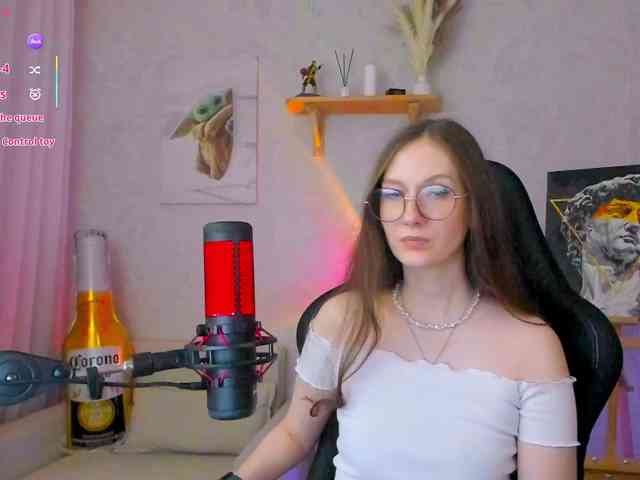 KiraRumGirl webcam
