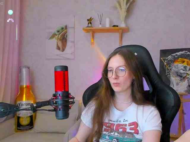 KiraRumGirl webcam