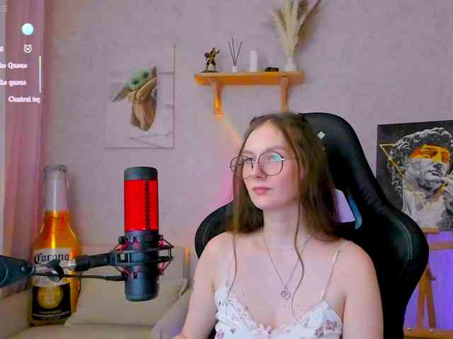 KiraRumGirl webcam
