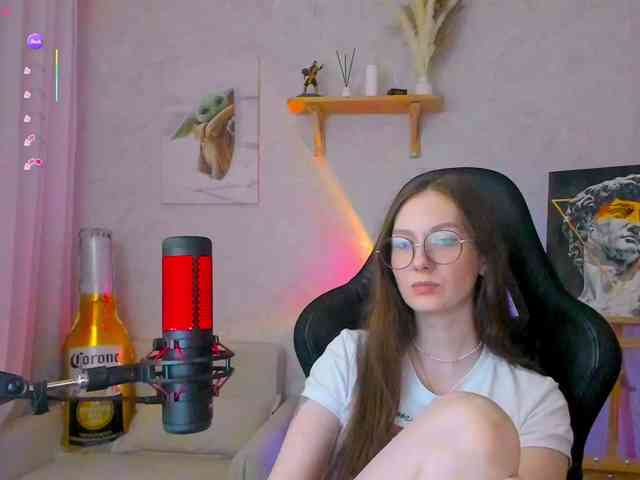 KiraRumGirl webcam