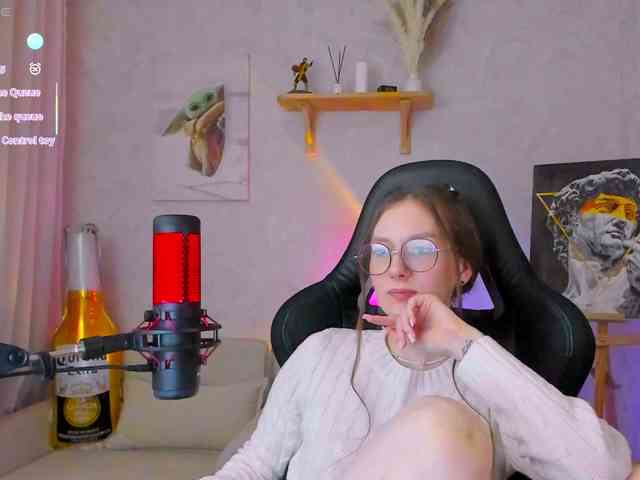KiraRumGirl webcam