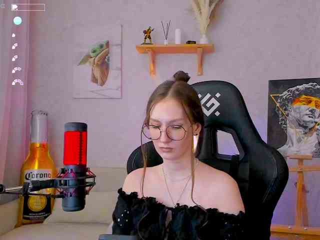 KiraRumGirl webcam