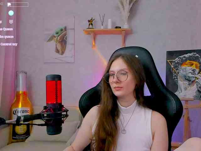 KiraRumGirl webcam