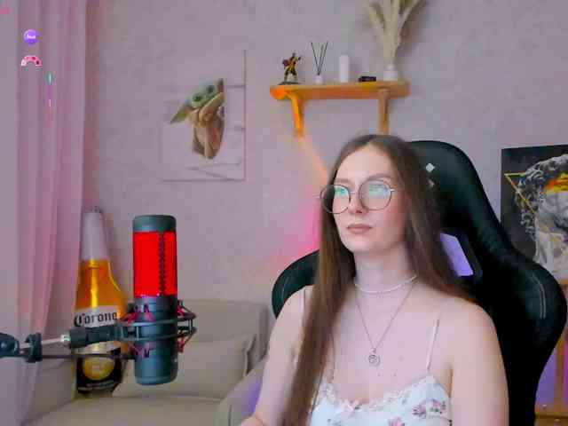 KiraRumGirl webcam