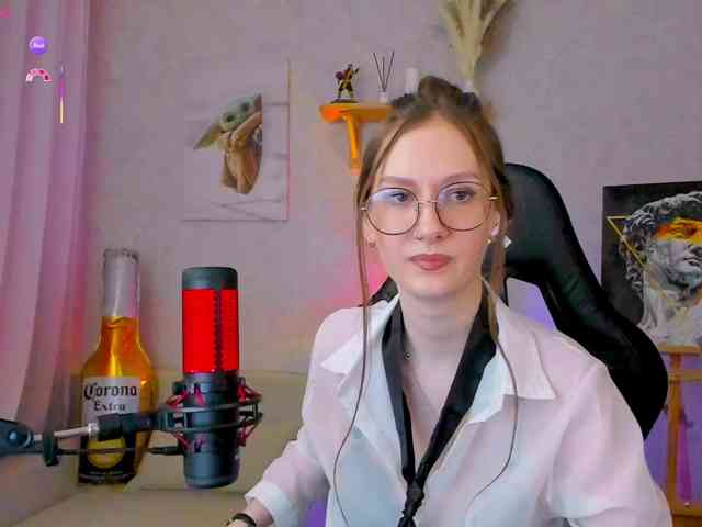 KiraRumGirl webcam