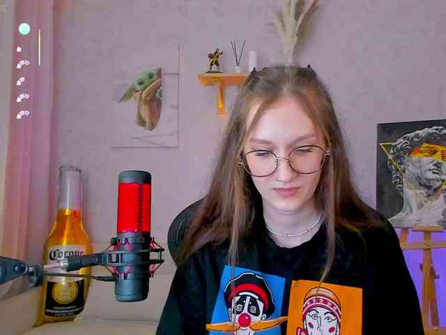 KiraRumGirl webcam