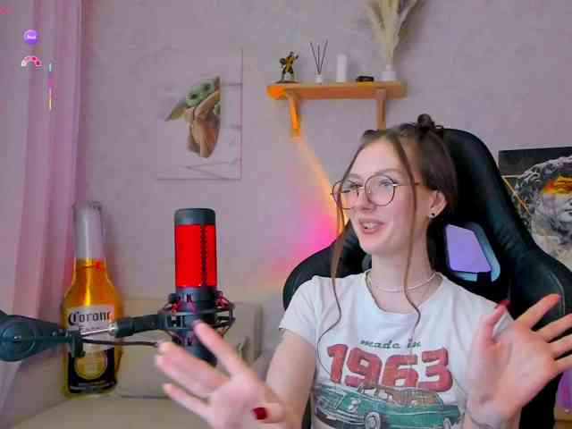 KiraRumGirl webcam