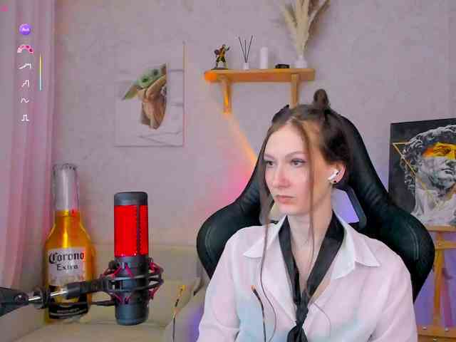 KiraRumGirl webcam