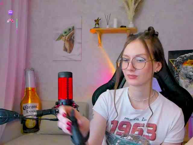 KiraRumGirl webcam