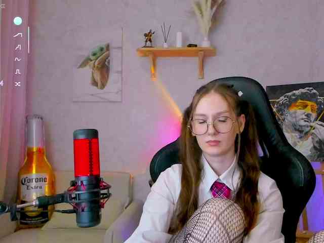 KiraRumGirl webcam