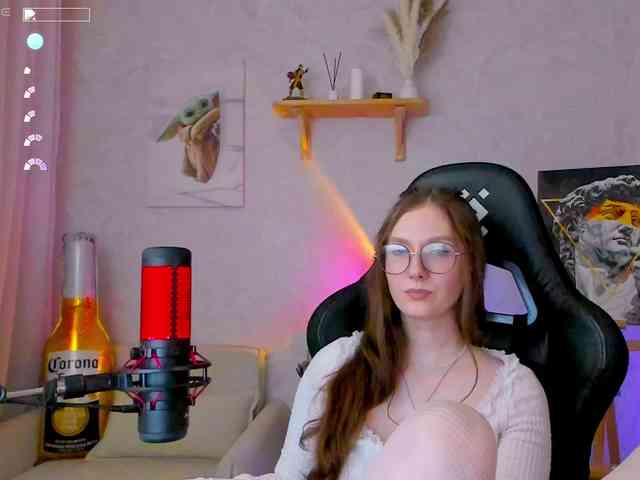 KiraRumGirl webcam