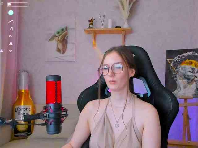 KiraRumGirl webcam