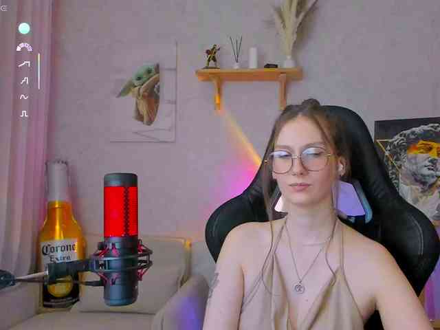 KiraRumGirl webcam