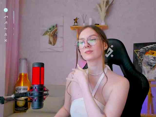 KiraRumGirl webcam