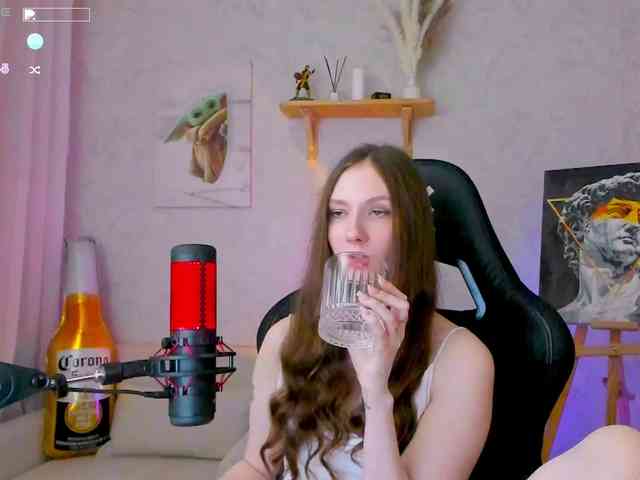 KiraRumGirl webcam