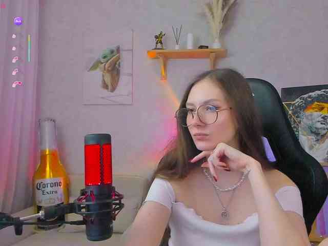 KiraRumGirl webcam