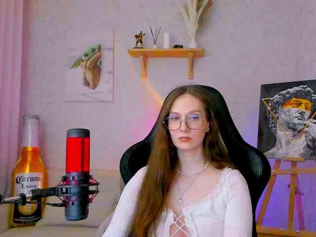 KiraRumGirl webcam