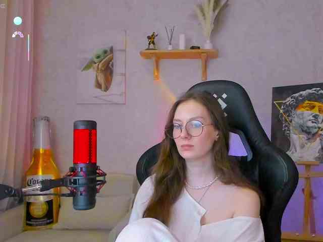KiraRumGirl webcam