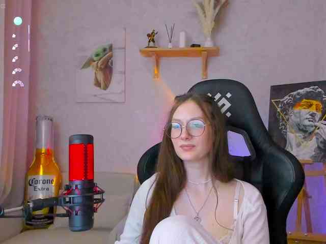 KiraRumGirl webcam