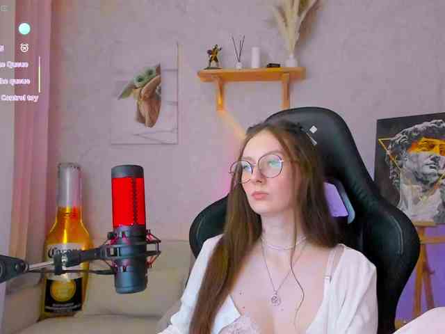 KiraRumGirl webcam