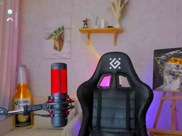 KiraRumGirl webcam