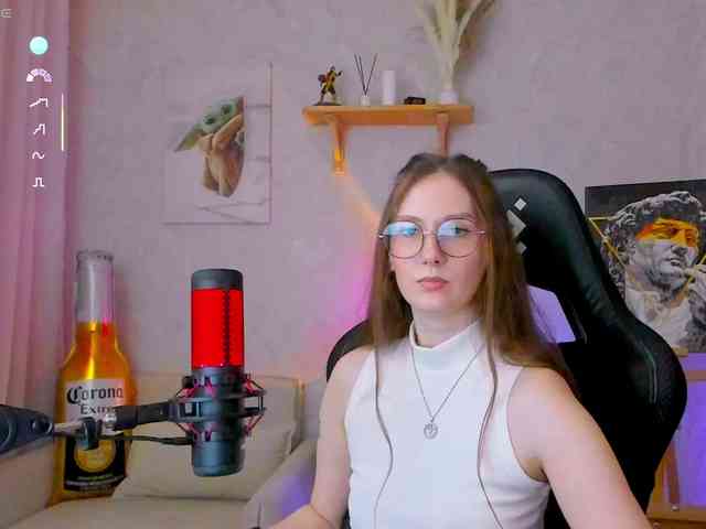 KiraRumGirl webcam