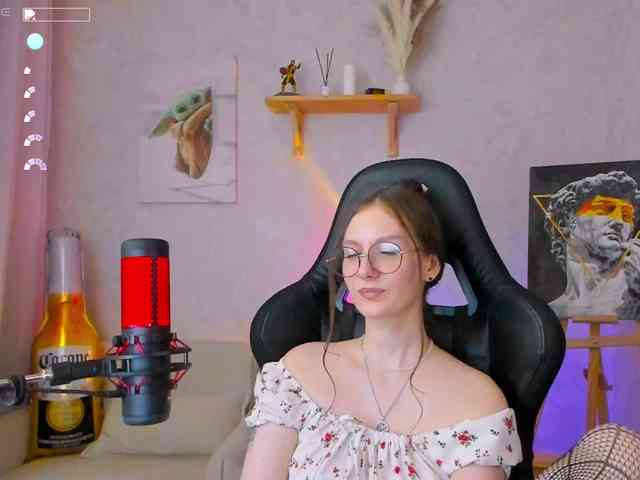 KiraRumGirl webcam