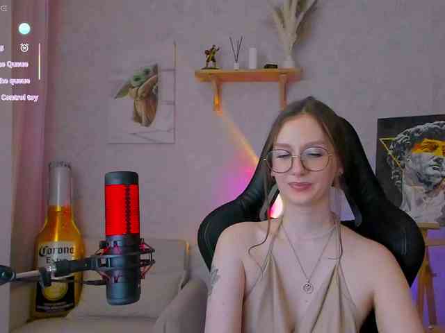 KiraRumGirl webcam