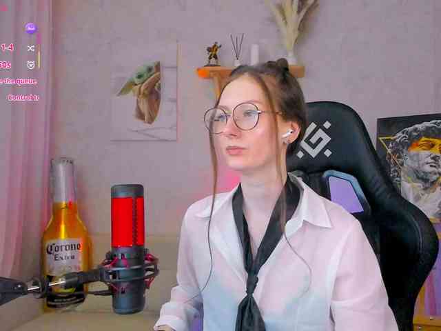 KiraRumGirl webcam