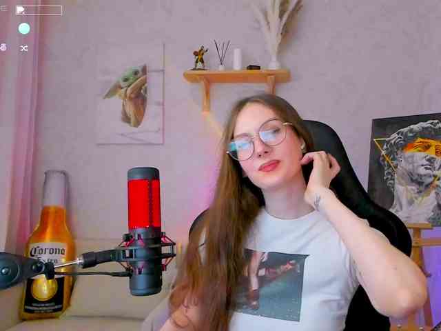 KiraRumGirl webcam