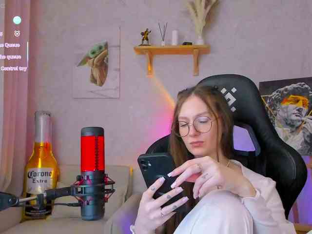 KiraRumGirl webcam