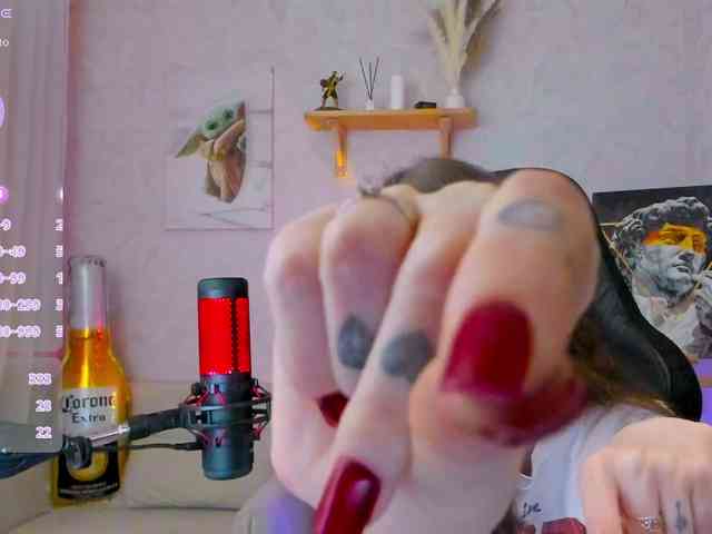 KiraRumGirl webcam