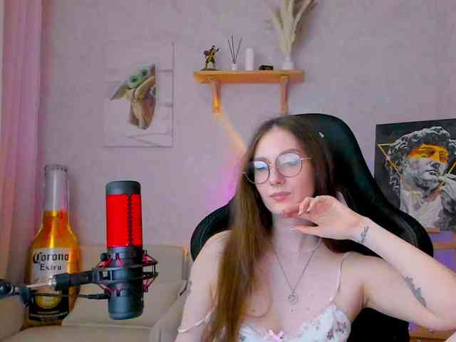 KiraRumGirl webcam