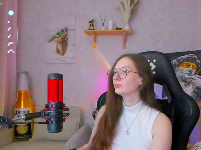KiraRumGirl webcam